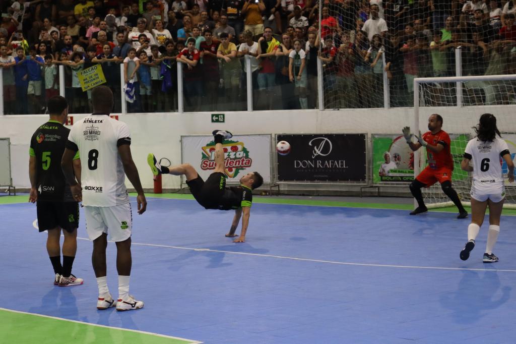 Aracaju sedia evento de futsal Amigos do Rei Falcão VS Coração Valente