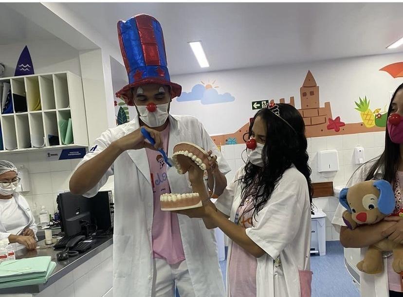 Projeto de alunos leva atividades lúdicas para crianças internadas
