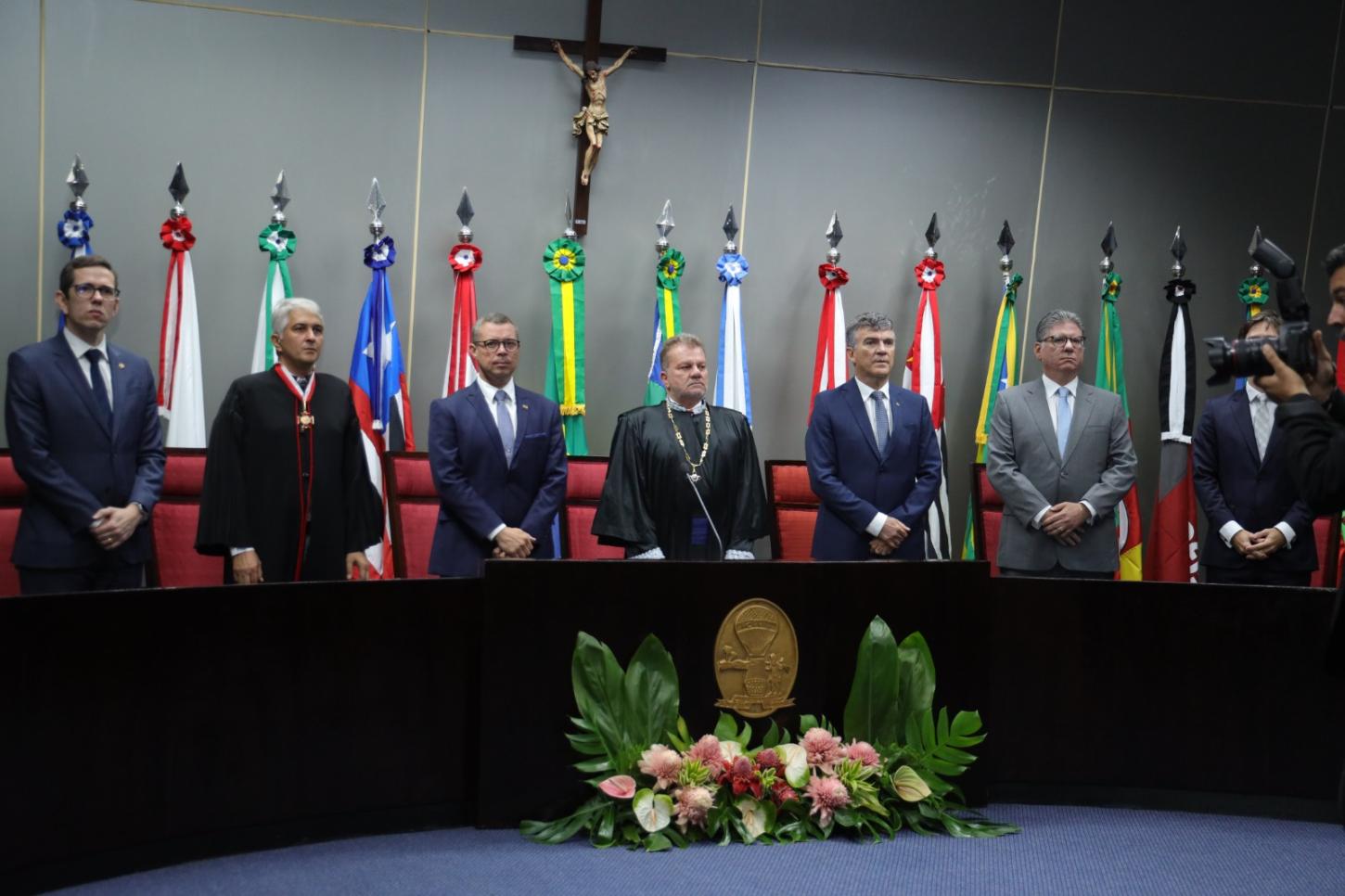 Deputados e governador participam da posse do novo desembargador do Tribunal de Justiça
