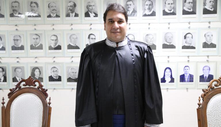 Etélio de Carvalho Prado Junior é empossado desembargador do TJSE