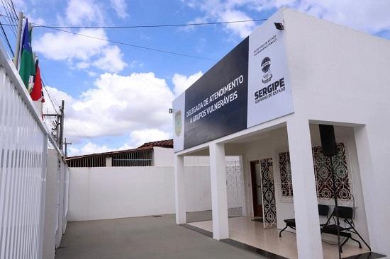 Homem que matou amante a facadas se entrega à Polícia em Aracaju