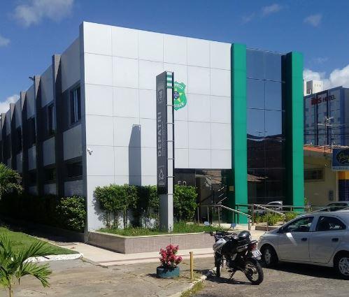 PC prende casal investigado por golpe milionário de venda de cursos e investimentos na internet