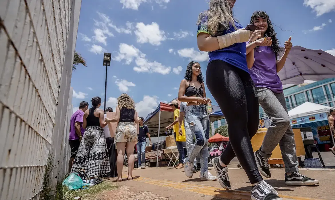 Um em cada três alunos inscritos não compareceu ao segundo dia do Enem, neste domingo