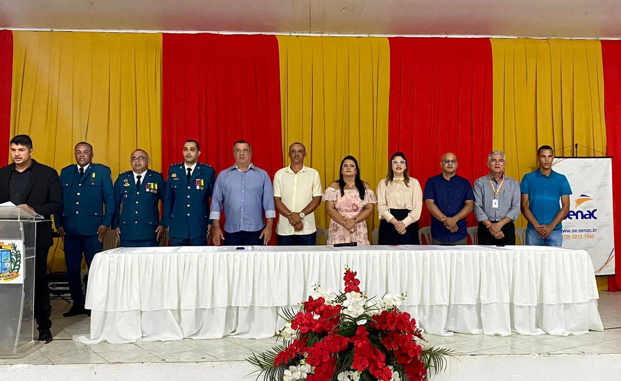 Câmara de Pacatuba homenageia destaques da sociedade em encerramento do semestre