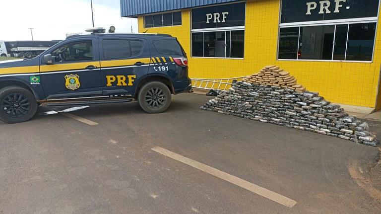 Caminhoneiro sergipano é preso pela PRF em Vilhena-RO com 220kg de “skunk”