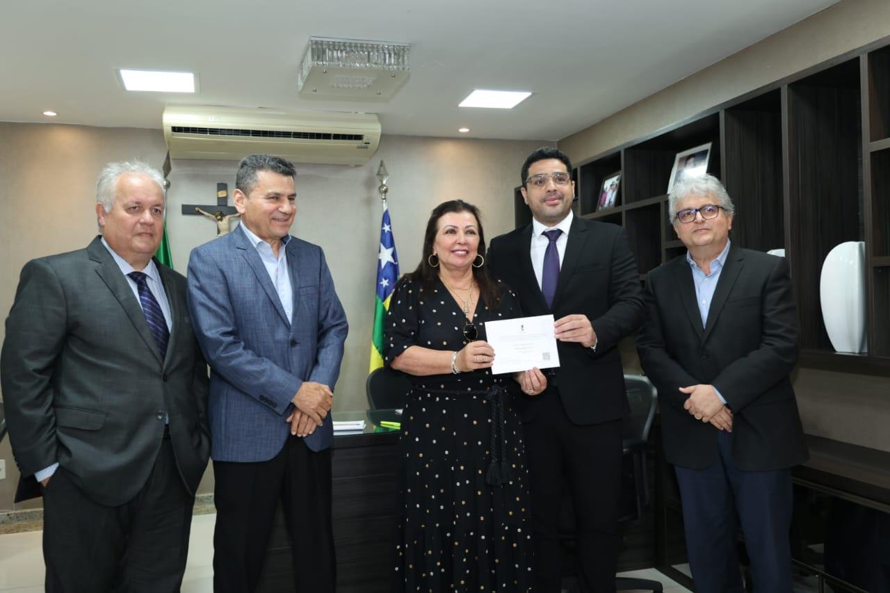 Deputado Jeferson Andrade recebe futura presidente do TCE, conselheira Susana Azevedo