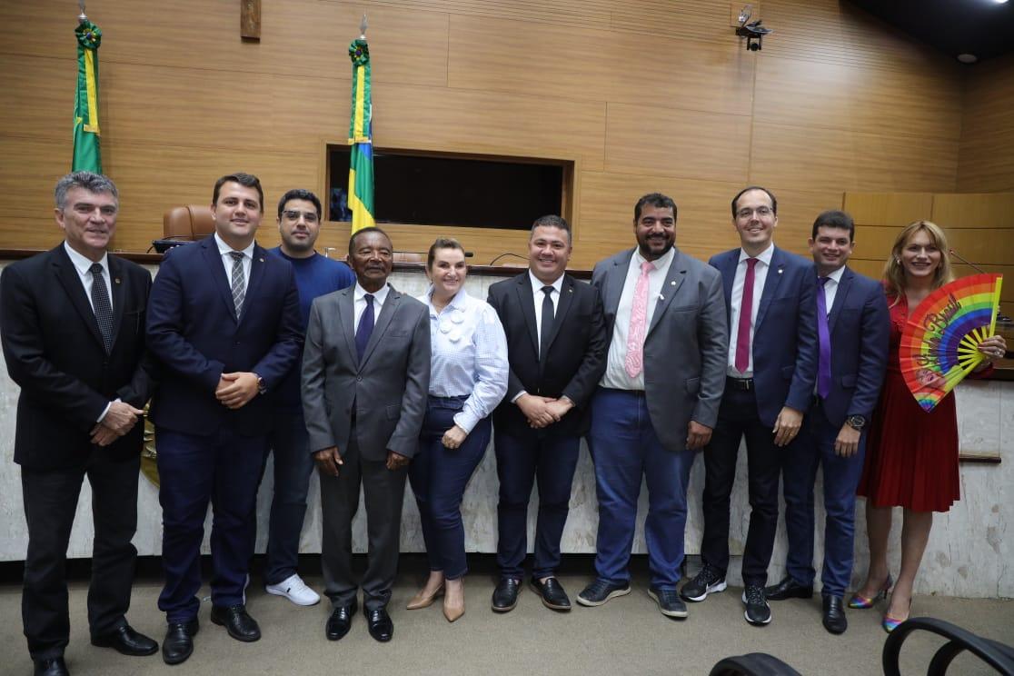 Deputados se despedem de Manuel Marcos em sua última sessão