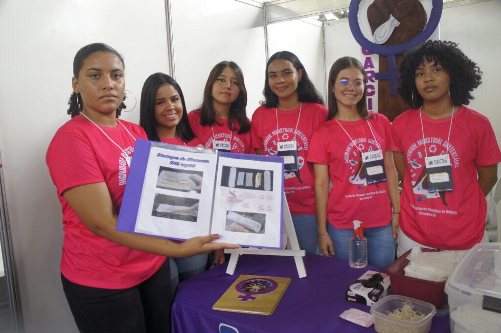 Estudantes criam absorventes com fibras da cana-de-açúcar em Umbaúba