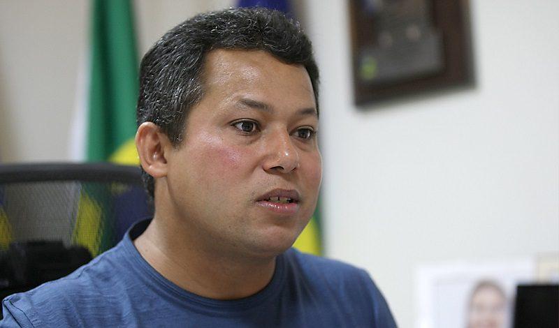 Ex-prefeito de Capela, Sukita acusa delegada Danielle Garcia de prendê-lo para ganhar força política