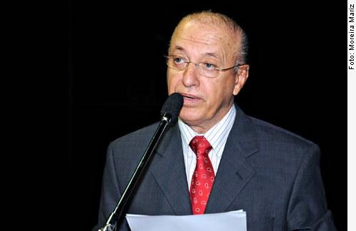 Ex-senador Antonio Carlos Valadares oficializa renúncia do Diretório Nacional do PSB
