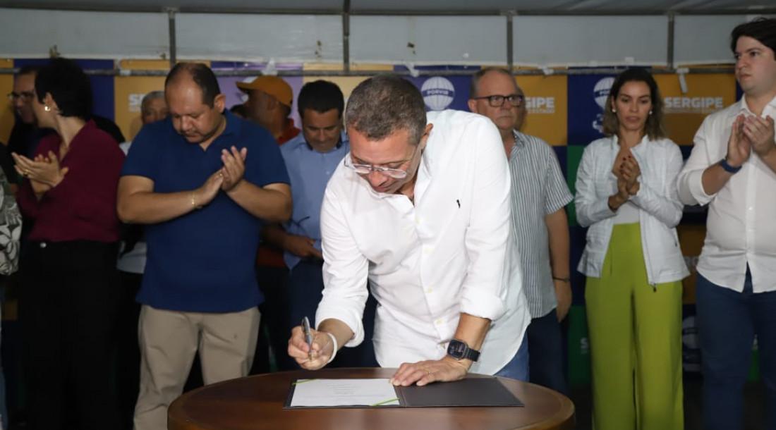 Fábio Mitidieri inaugura revitalização em rodovia, reforma de estádio e complexo desportivo em Simão Dias
