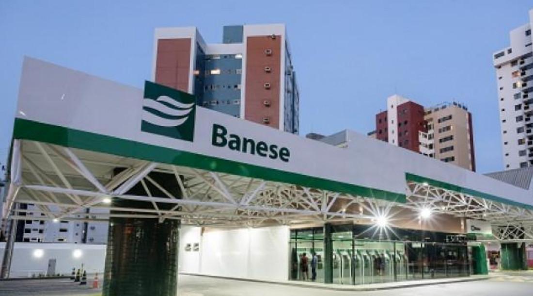 Governador Fábio Mitidieri anuncia a convocação de 55 novos profissionais para o Banese