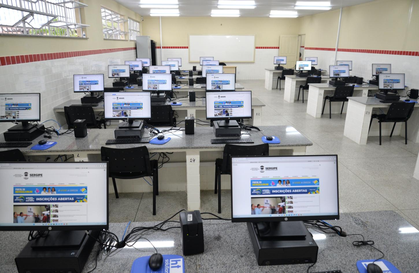Governo realiza implementação, revisão e reestruturação em laboratórios de Tecnologia