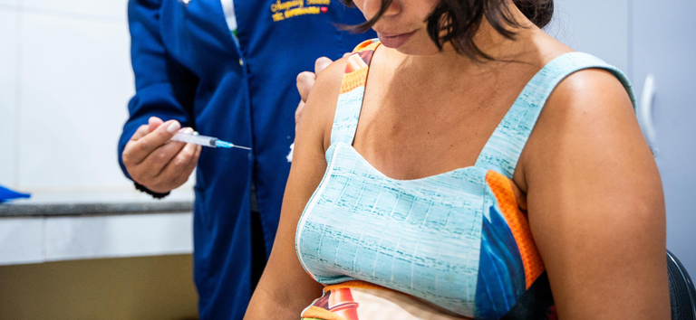Ministério da Saúde incorpora vacina contra a dengue no SUS