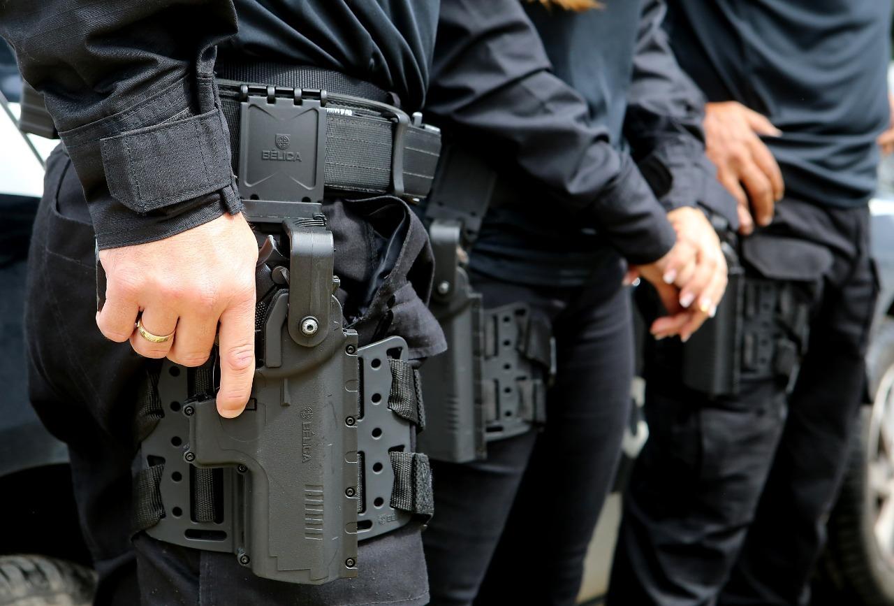 PC identifica pai e filho em investigações sobre extorsão e ameaça contra comerciantes de Itabaiana. Os dois morreram em confronto