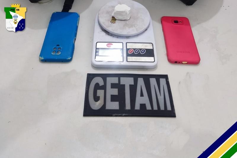 Polícia Militar prende um casal e apreende drogas ilícitas em Nossa Senhora do Socorro