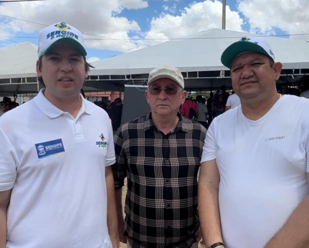 Prefeito de Propriá celebra garantia de revitalização das estradas que cortam povoados