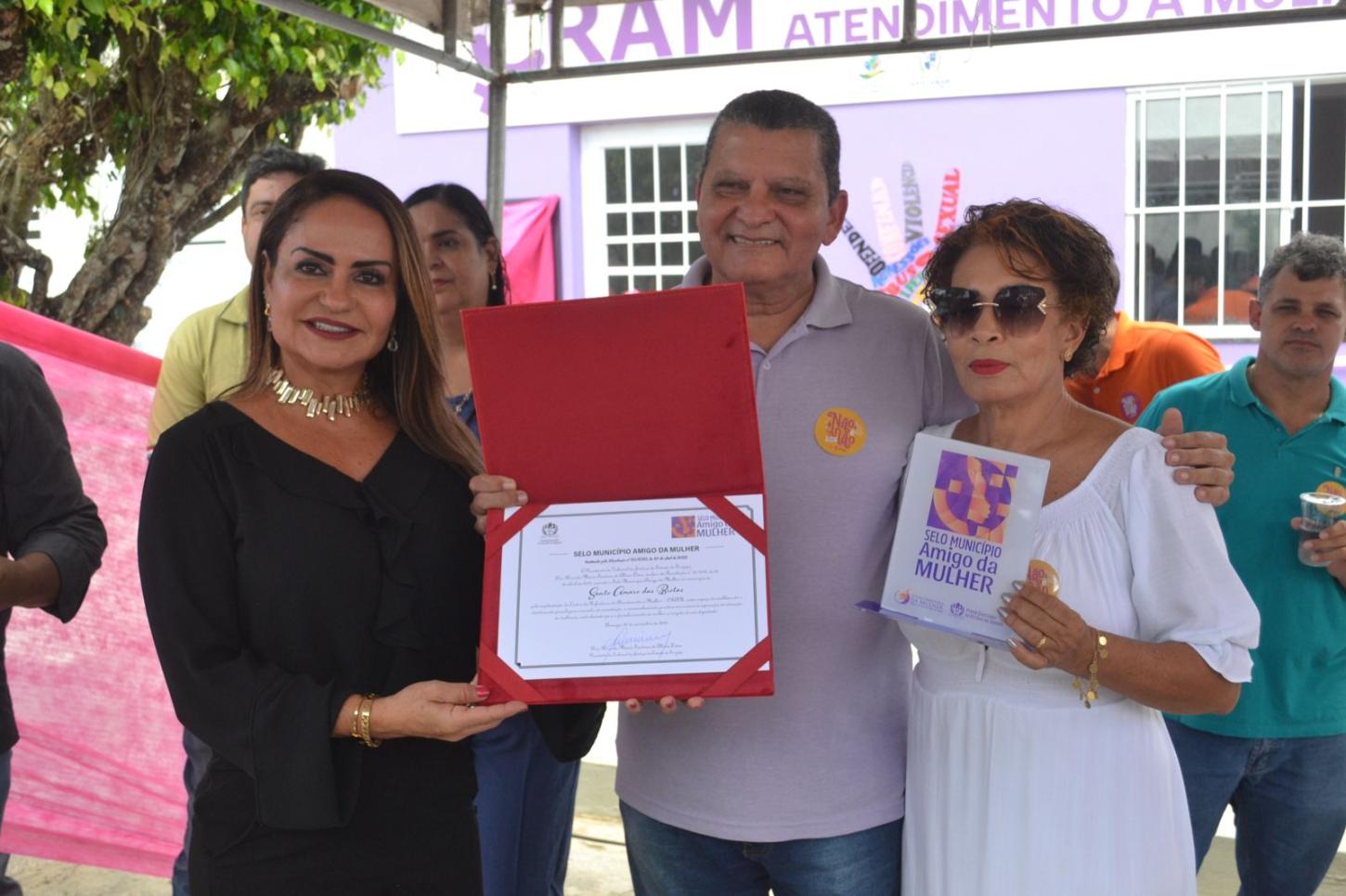 Prefeito Paulo César inaugura centro de referência de atendimento à mulher