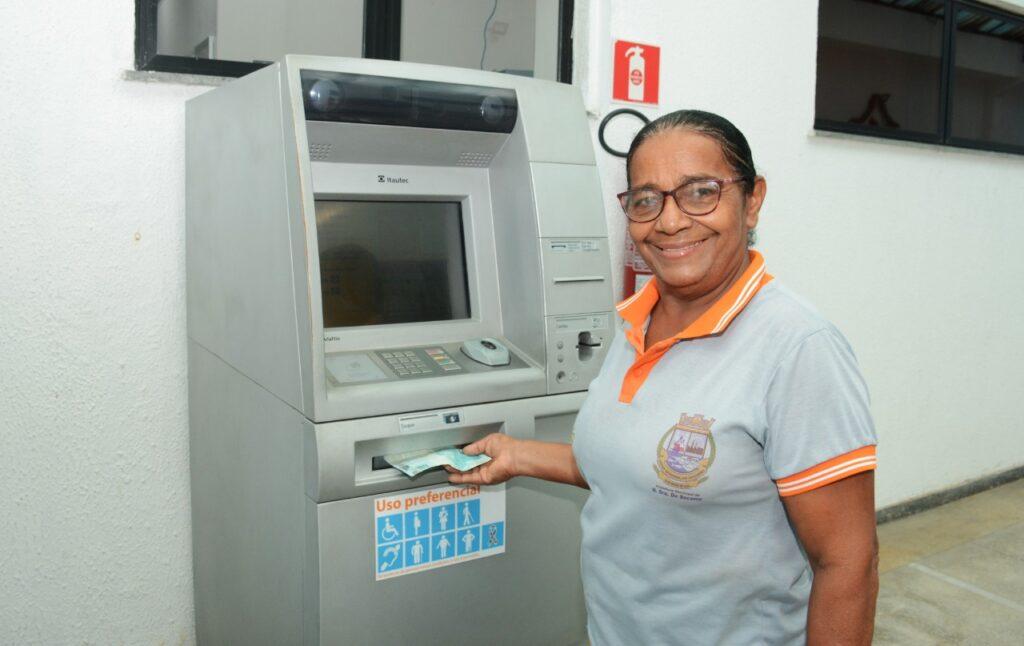 Prefeitura de Nossa Senhora do Socorro conclui pagamento do 13° salário