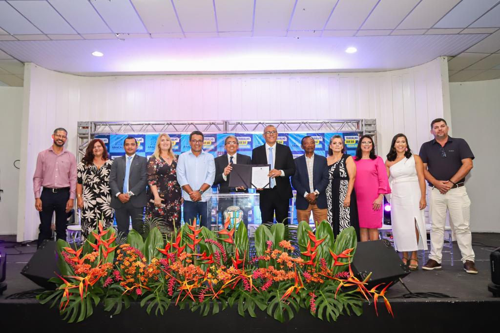 Prefeitura empossa novos gestores escolares para biênio 2024-2025