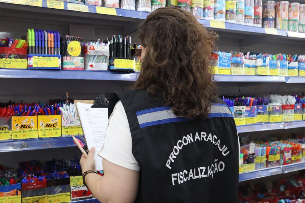 Procon Aracaju divulga pesquisa de preços dos materiais escolares