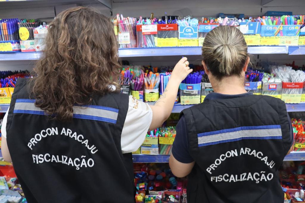 Procon Aracaju orienta consumidores sobre a lista de materiais escolares