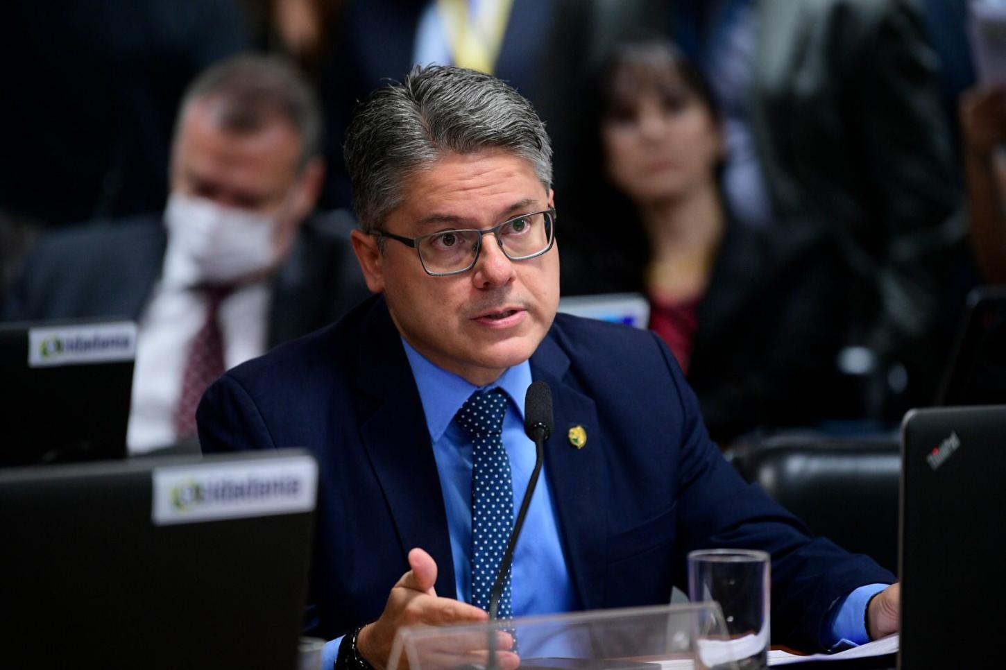 Projeto de apoio à saúde mental nas escolas vai à sanção presidencial; Proposta de autoria do senador Alessandro