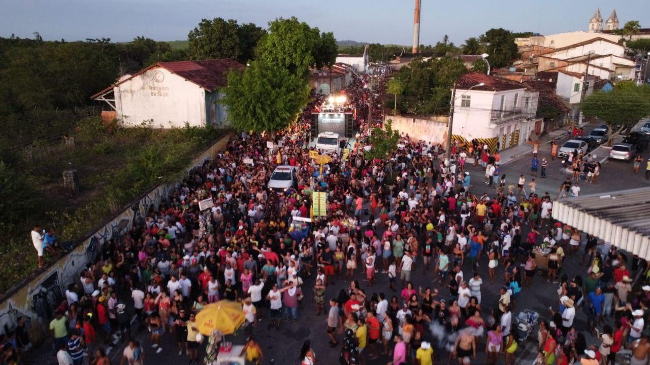 Público prestigia abertura do Projeto Verão da Gente em Rosário