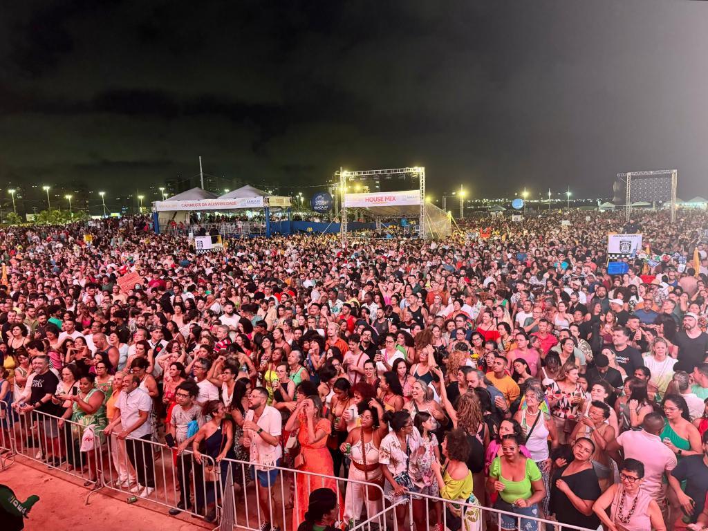 Réveillon 2024: com diversidade de atrações, primeiro dia de celebração garante sucesso da festa
