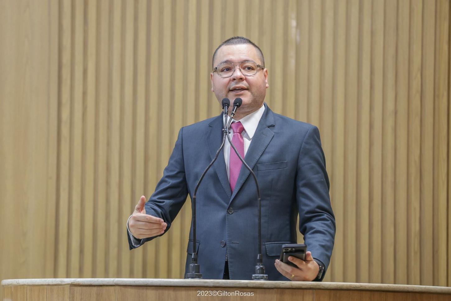 Vereador comemora aprovação do PL que criminaliza a prática de Bullying