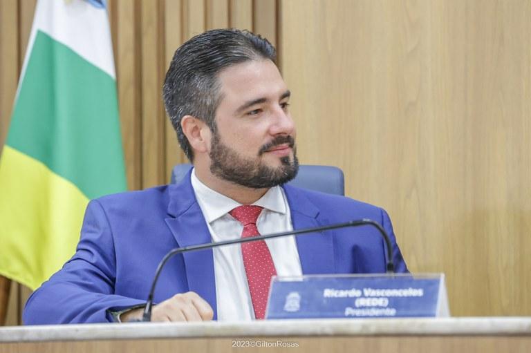 Vereador Ricardo Vasconcelos questiona secretaria da Saúde sobre ampliação do Fernando Franco