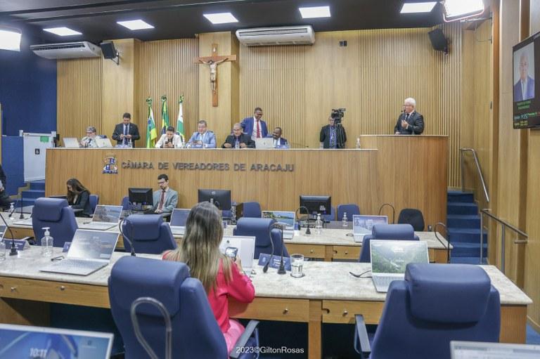 Vereadores encerram os  trabalhos legislativos e aprovam 09 Projetos de Lei