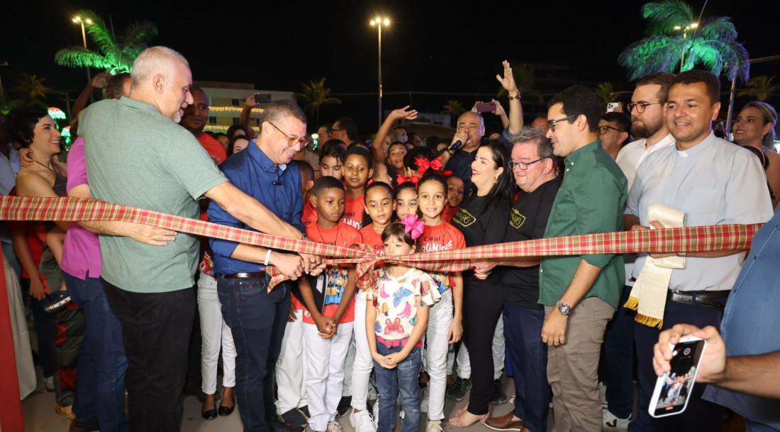 Vila do Natal Iluminado é aberta ao público; Governador Fábio Mitidieri realizou acendimento de luzes