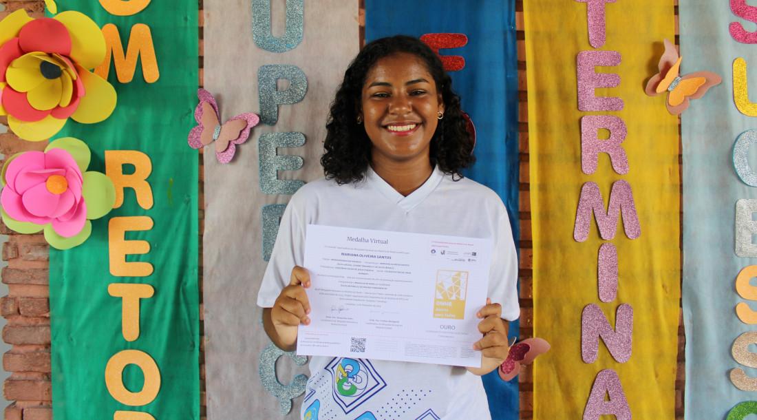 363 alunos da rede pública recebem e comemoram premiação em dinheiro do Educação Nota 10