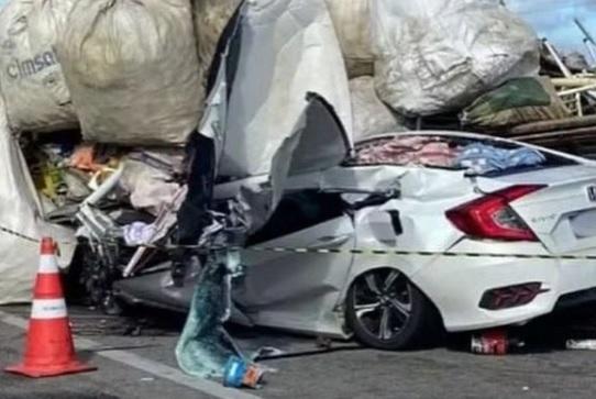 Corpos das vítimas do acidente na Bahia são velados em Simão Dias