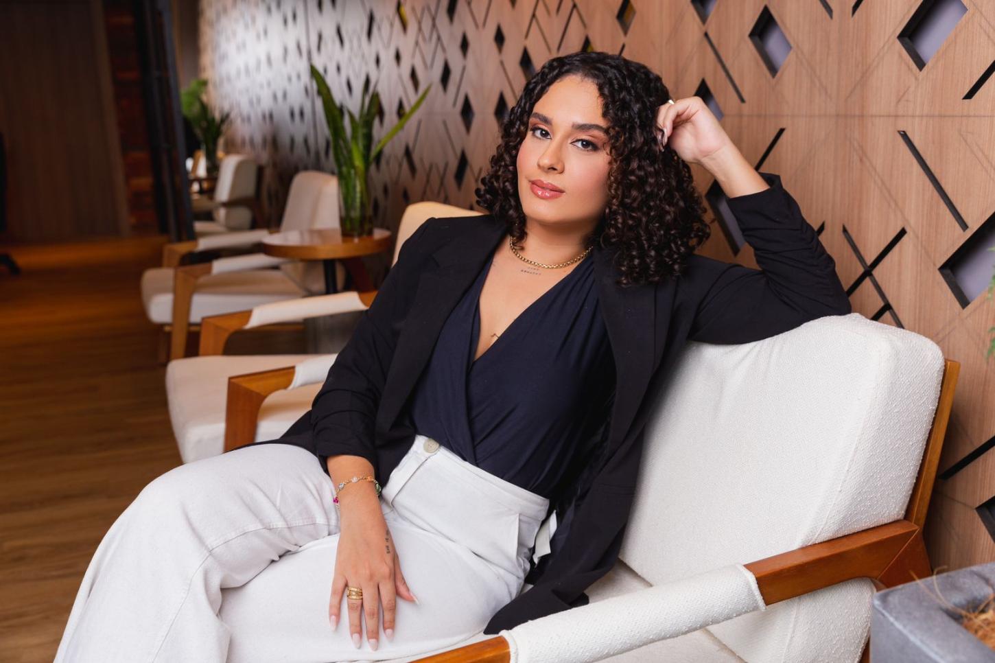 Decoração maximalista: arquiteta dá dicas como aproveitar sem exageros