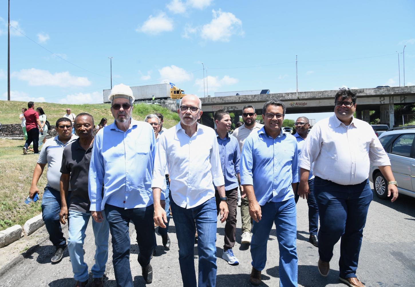 Edvaldo autoriza início da reestruturação da avenida Tancredo Neves