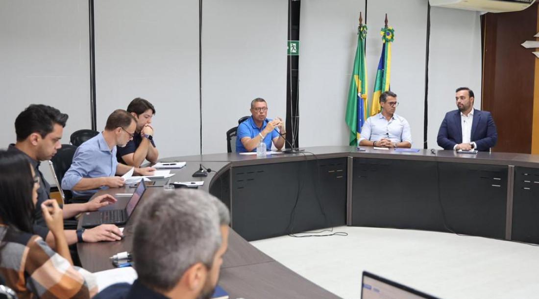 Governador reúne técnicos e gestores da Saúde para discutir planejamento de 2024