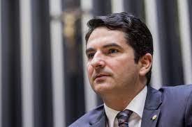 Gustinho Ribeiro é alvo de suspeita por envio de “emenda pix” milionária para Lagarto