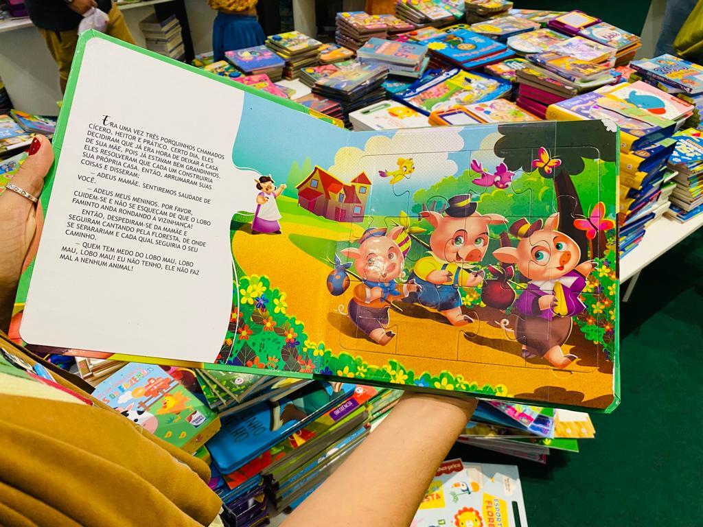 Livraria Escariz promove a primeira feira de livros do ano no RioMar Aracaju
