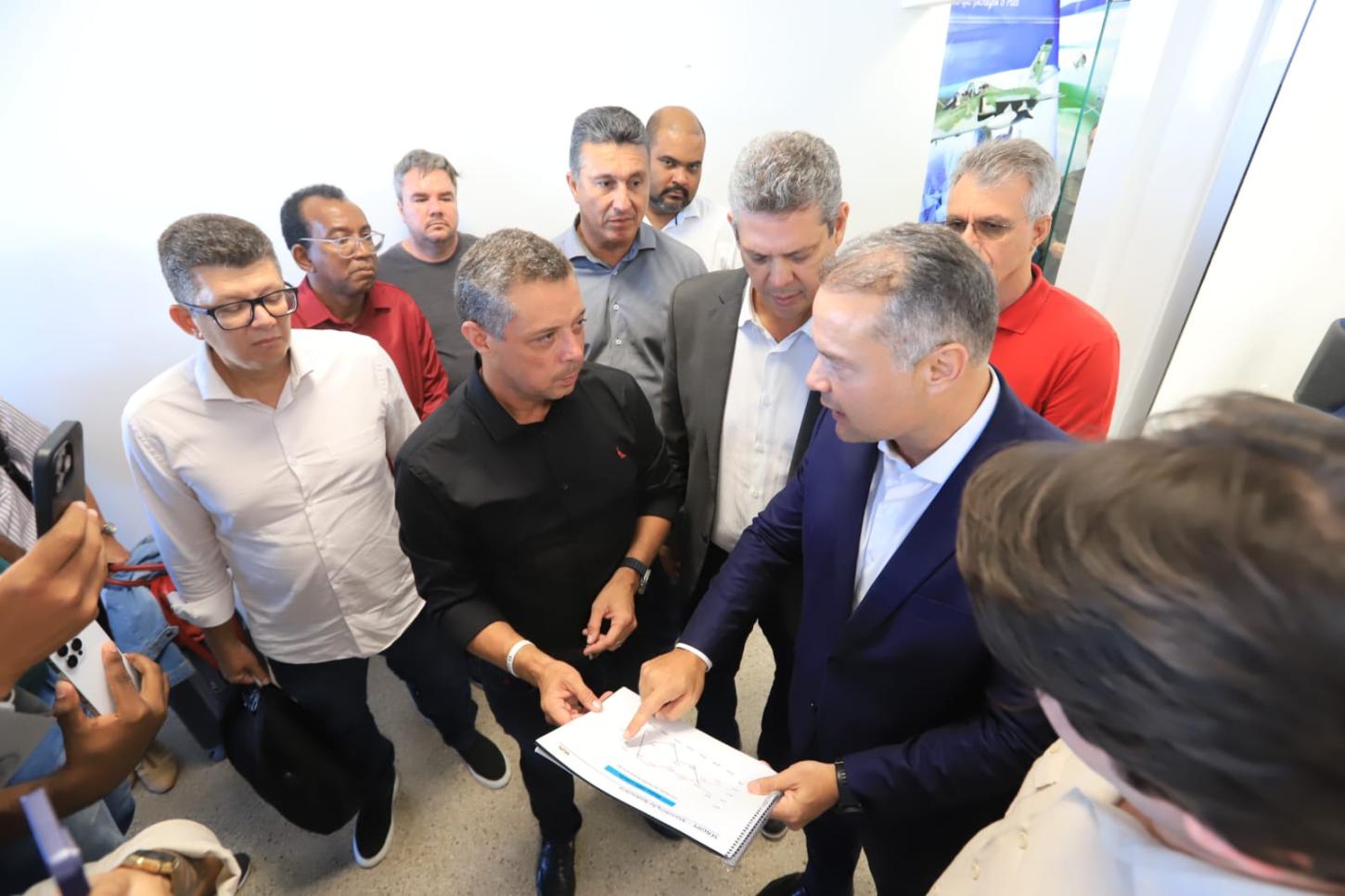 Ministro Renan Filho diz a George Magalhães que Marcio Macedo tem intenção de disputar o Senado