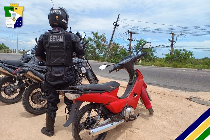 PM prende condutor por receptação de ciclomotor roubado no Conjunto João Alves