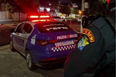 PM prende homem suspeito após exigir beijo e urinar próximo a criança de 12 anos no Bairro Farolândia