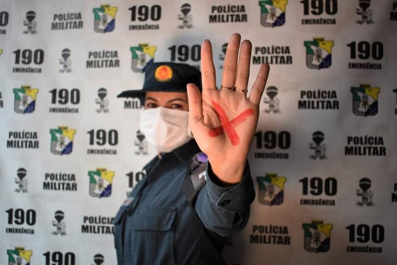 Polícia Militar prende homem que quebrou todos os móveis em Aracaju