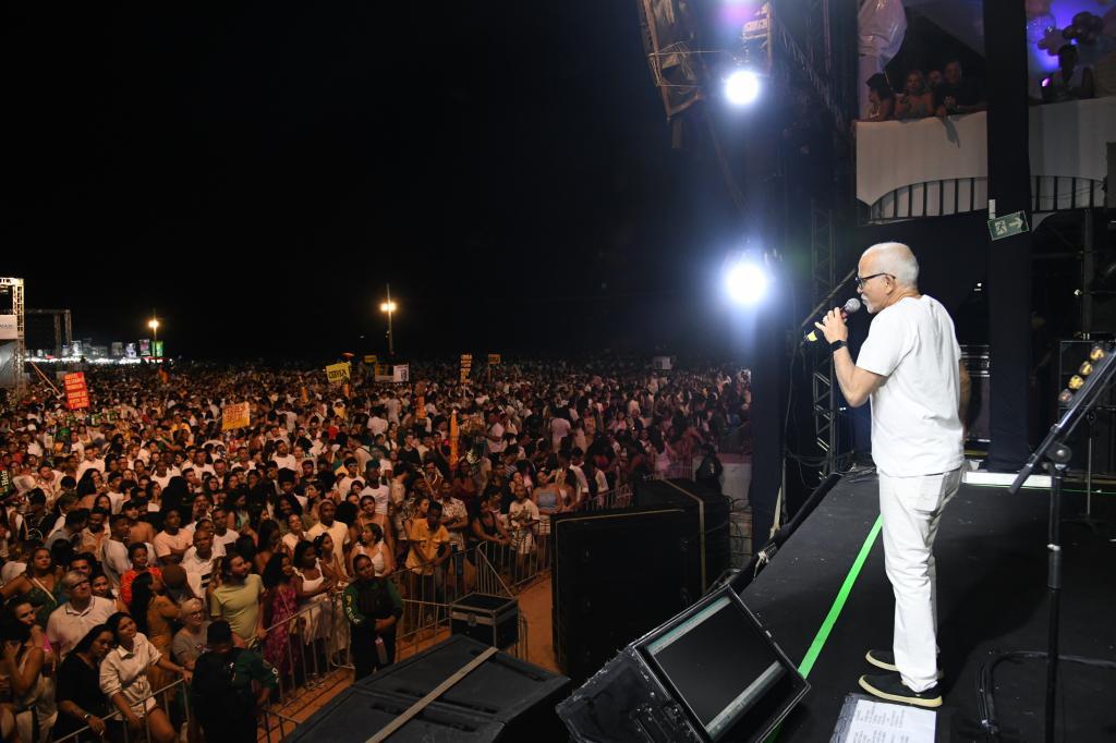 Prefeito Edvaldo: fizemos o maior Réveillon da história de Aracaju