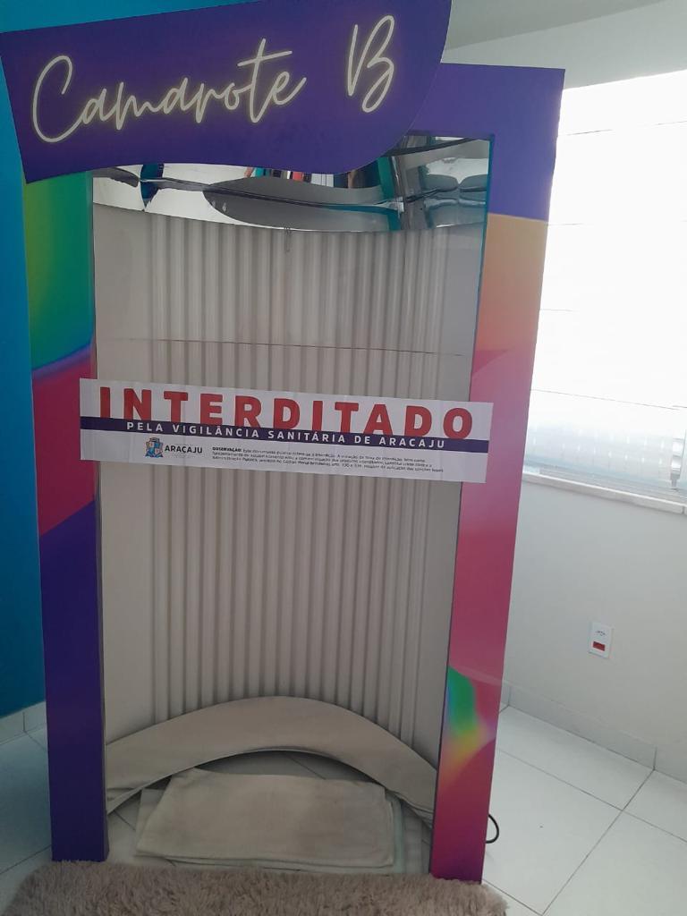 Prefeitura interdita estabelecimentos que usam equipamentos para bronzeamento artificial em Aracaju