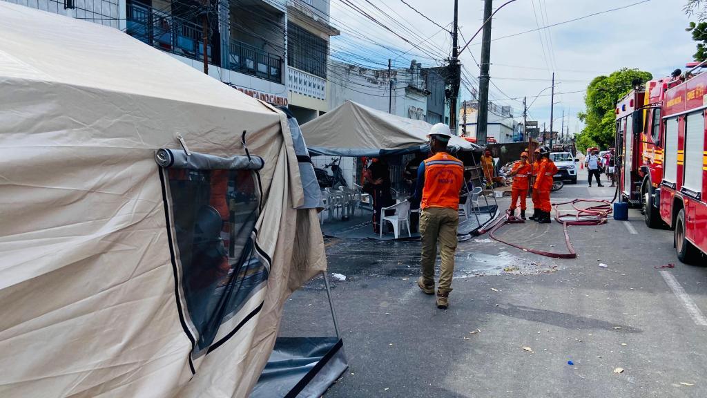 Prefeitura segue prestando suporte na busca de vítimas do desabamento no bairro Santo Antônio