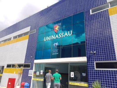 UNINASSAU lança edital para contratação de docentes nos cursos de Biomedicina e Farmácia  