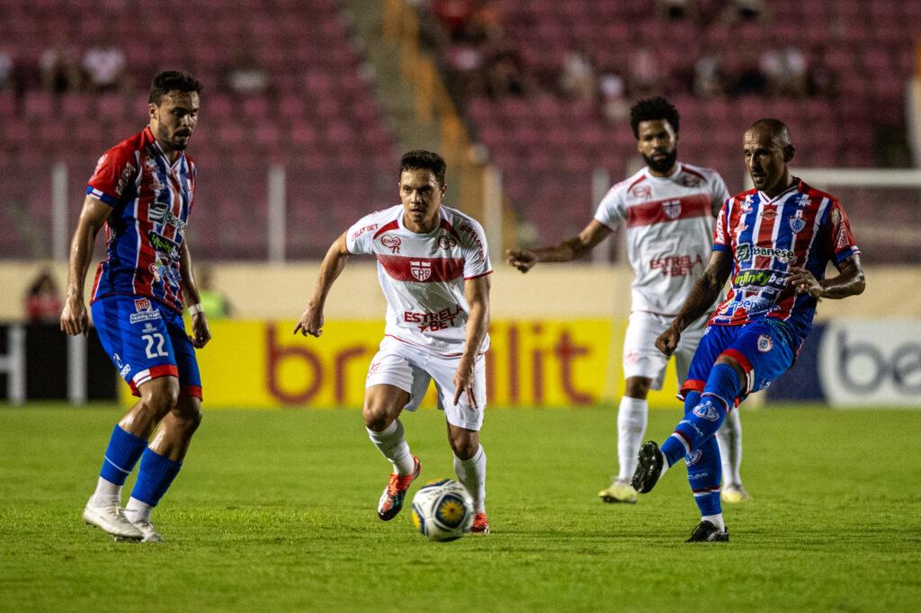 CRB marca duas vezes  e vence o time do Itabaiana em Aracaju