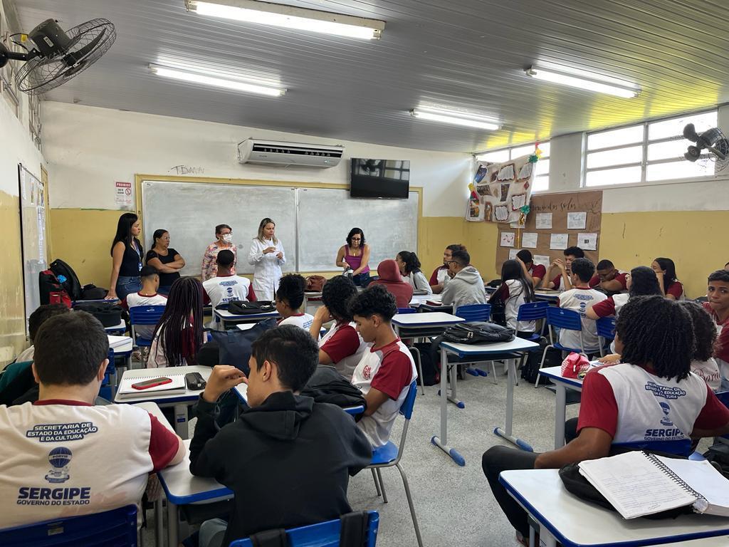 Falta de informação e de prevenção são fatores condicionantes à gravidez na adolescência